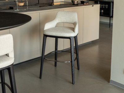 Sophie bar chair