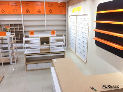 ออกแบบ 3D ร้าน MOMENT  ร้านจำหน่ายกิ๊ฟช็อป ขายสินค้าหลายหมวดหมู่ เช่น เครื่องสำอาง , กระเป๋า , รองเท้า , ของใช้ในชีวิตประจำวัน , ของตกแต่งบ้าน ฯลฯ 