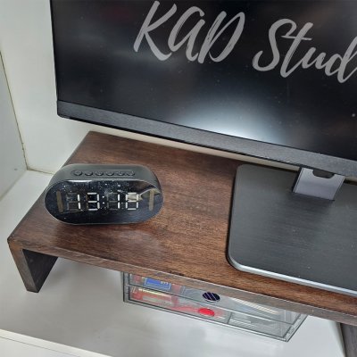 KADStudio ที่วางจอไม้โอ๊คโค้งมี 2 ช่อง (K34)