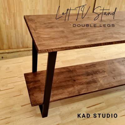 KADStudio ชั้นวางทีวีไม้โอ๊คขาเหล็กดำ (K163)