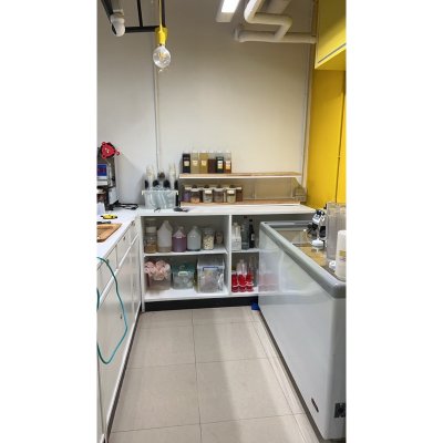 KADStudio ชั้นวางไม้ใสเหล็กขาว 2 ชั้น (K99)