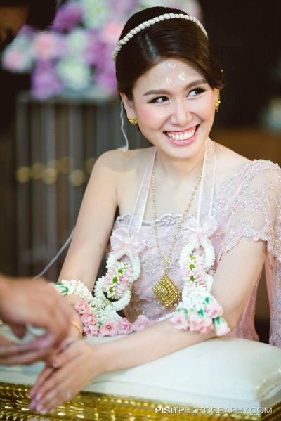 คุณผึ้ง คุณอู๋