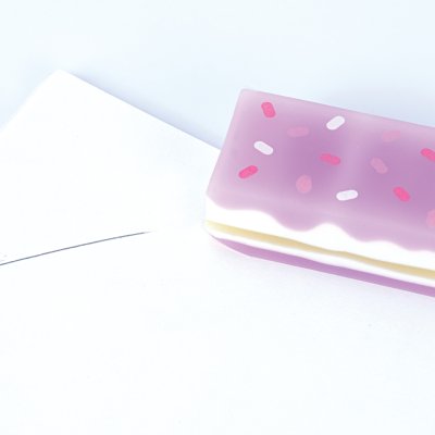 ยกกล่อง 54 ชิ้น Elfen Plus Mousse Cake ยางลบดินสอ คละสี