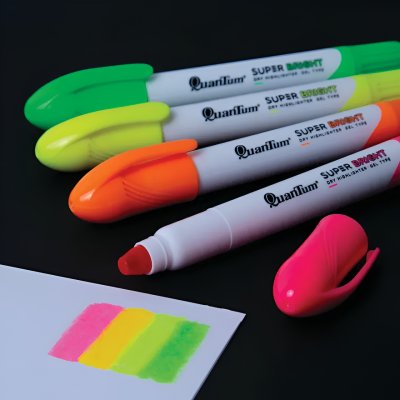 ยกแพ็ค 4 ชิ้น Quantum Super Bright Dry Highlighter ปากกาเน้นข้อความ 3-5 mm. คละสี