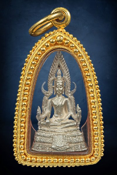 สมเด็จองค์ปฐมเนื้อเงิน