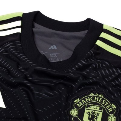 Manchester United 2025/26 Home Goalkeeper Shirt