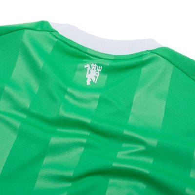 Manchester United 2025/26 Third Goalkeeper Shirt