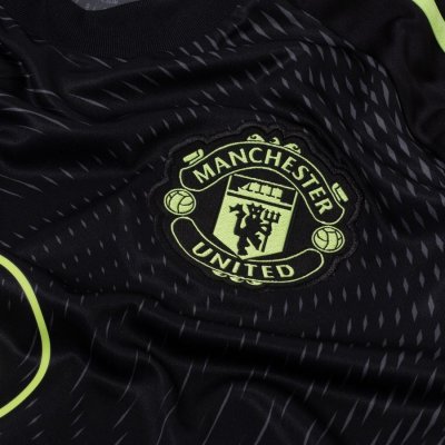 Manchester United 2025/26 Home Goalkeeper Shirt