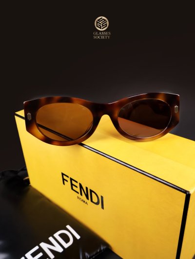 FENDI FE40125F
