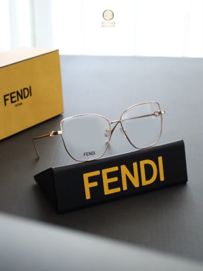 FENDI FE50084U