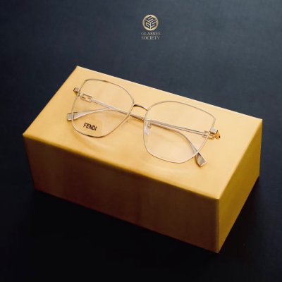 FENDI FE50084U
