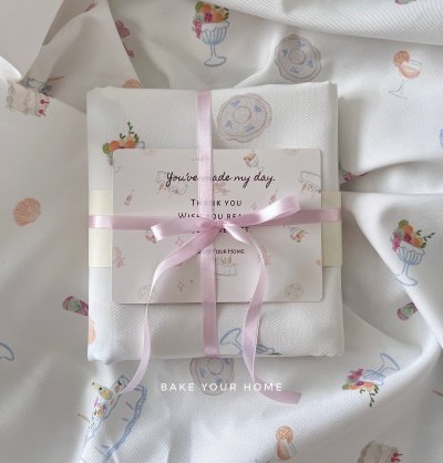 Cupid's table tablecloth