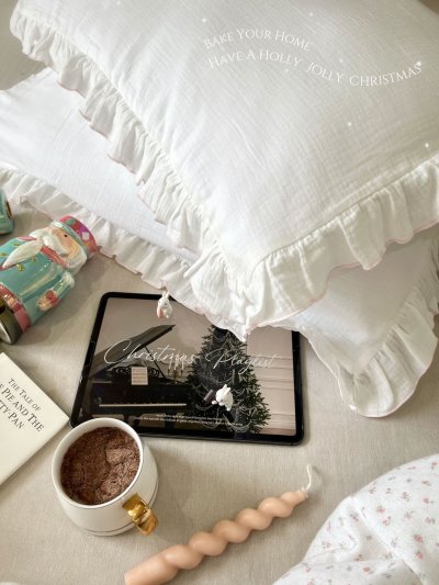 Ruffled Pillowcases Milky Strawberry