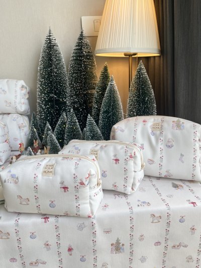 Christmas Story Tales Pouch bag