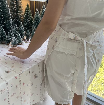 Christmas  Story Tales Half Apron