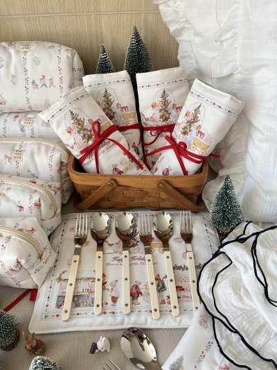 Christmas Story Tales Cutlery Holder