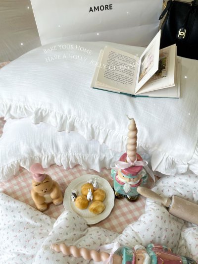 Ruffled Pillowcases Milky Strawberry