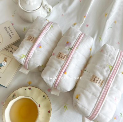 Morning flowers Pouch bag