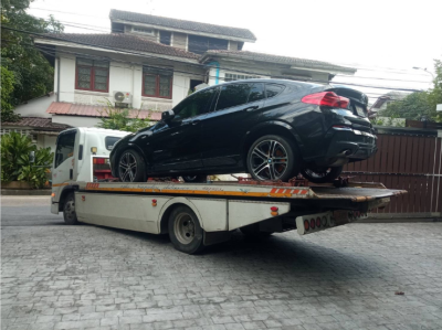 รถสไลด์ + ล้อสเก็ต รถจอดล้อล็อค, รถเสียขยับไม่ได้