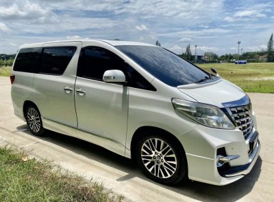 Toyota Alphard 7 ที่นั่ง
