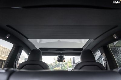 Tesla Model Y Auto Sunshade (Black interior)