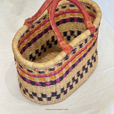 กระเป๋าสาน รุ่นออร่า โอวัล