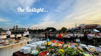 Spettacolo di Calypso Bangkok all'Asiatique con cena sul crociera al tramonto/o senza cena solo spettacolo