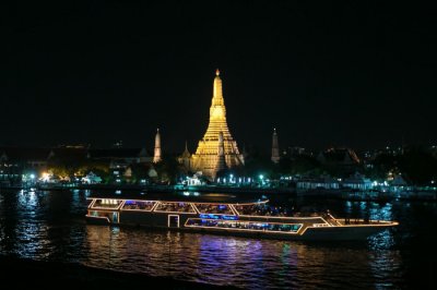 Crociera con cena a Bangkok sul fiume Chao Phraya Crociera Royal Galaxy