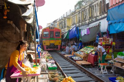 Mercato Galleggiante e Mercato ferroviario di Meaklong