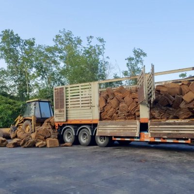 ขนส่งยางสกิมเครพ