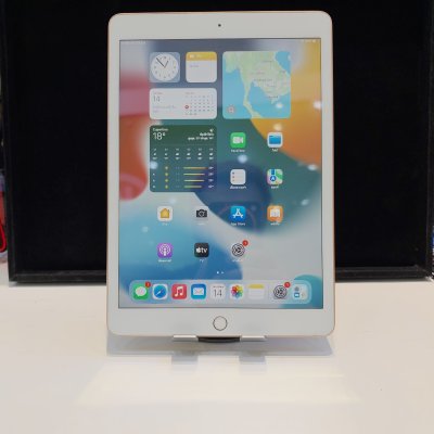 มือ2 iPad Gen 8 64GB WiFi Pink สภาพสวย ใช้งานปกติ เรียน เล่นเกมส์ ดูหนัง อื่นๆ