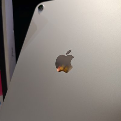 มือสอง Apple iPad Gen 11 128GB Wi-Fi ครบกล่อง ประกันศูนย์ยาวถึงสิ้นปี