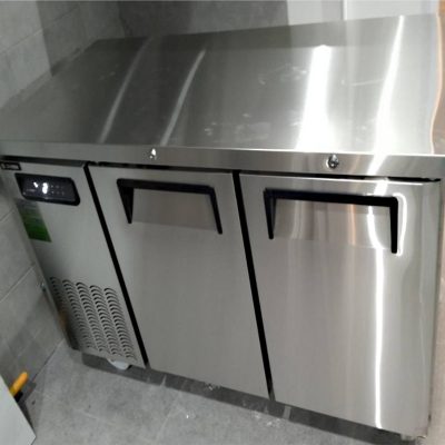 ตู้แช่เคาร์เตอร์สแตนเลส Sanden รุ่น SCR3-1206-AI ความจุ 8.3Q / 235 ลิตร (ขนาด 120x60 ซม.)