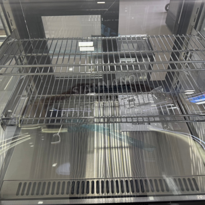 ตู้แช่เค้กวางเคาร์เตอร์กระจกโค้ง Sanden รุ่น SKC-0070G ขนาด 3Q มี 2 ชั้นวาง ตู้แช่เค้กวางเคาร์เตอร์กระจกโค้ง Sanden รุ่น SKC-0070G ขนาด 3Q มี 2 ชั้นวาง