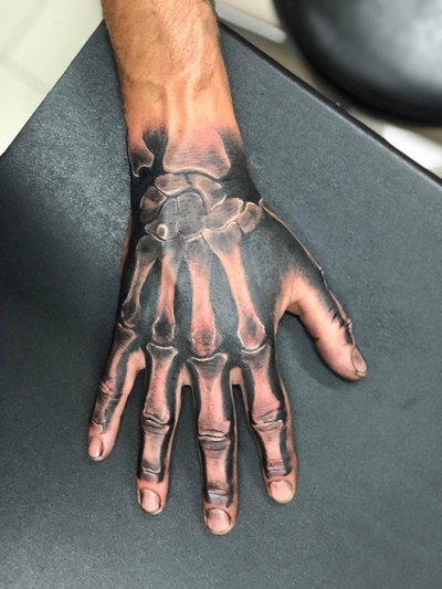Artist Aun