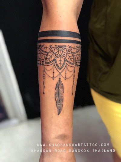Artist Aun