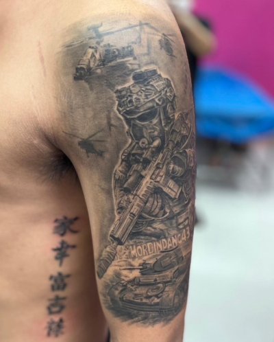 Artist Tony Kang