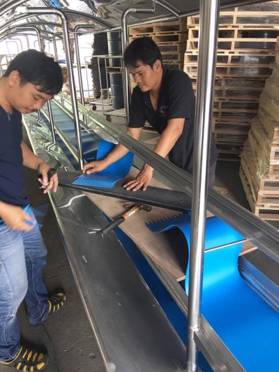 Conveyor installation