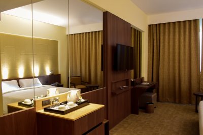 Louis' Tavern Hotel