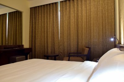 Louis' Tavern Hotel