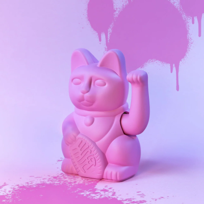 Gizmo Lucky Cat The Classic Collection แมวกวักสี Hot Pink สัญลักษณ์แห่งความแปลกใหม่และโดดเด่น