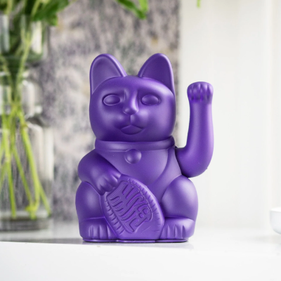Gizmo Lucky Cat The Classic Collection แมวกวักสี Violet สัญลักษณ์แห่งความมั่นใจและบารมีน่าเกรงขาม