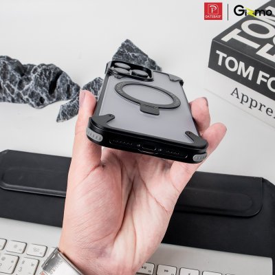 Yilike Case Translucent Black เคสโลหะไร้ขอบ กันกระแทก บางพิเศษฝาหลังแบบด้าน สําหรับ iPhone 16 Pro Max