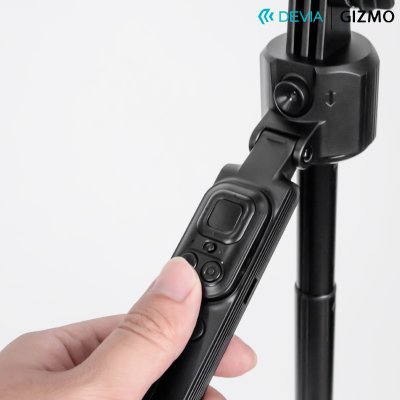 Devia ไม้เซลฟี่อัจฉริยะระบบติดตาม AI Face Tracking Selfie-Stick+Streaming Stand Black