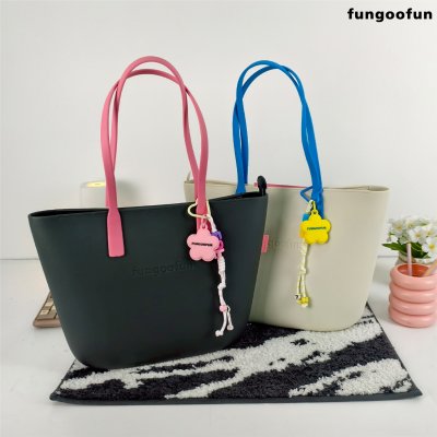Fungoofun Tote Bag กระเป๋าผ้าผู้หญิงทรงโท้ทไซส์ใหญ่จุใจ รุ่น F561