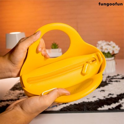 Fungoofun Purchase Package Medium+Inner Container กระเป๋าสะพาย 2-in-1 วัสดุ EVA กันน้ำ รุ่น F550M