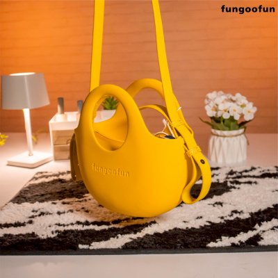 Fungoofun Purchase Package Medium+Inner Container กระเป๋าสะพาย 2-in-1 วัสดุ EVA กันน้ำ รุ่น F550M