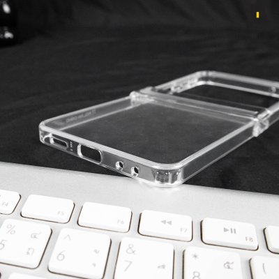 Molan Cano for Samsung Z Flip7 Crystal Clear เคสใสกันกระแทก กันรอยขีดข่วน ซัมซุง