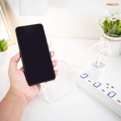 Recci PD 45W GaN Fast Charger Set รุ่น RC132CC ชุดหัวชาร์จเร็วพร้อมสาย Type-C to Type-C สีขาว
