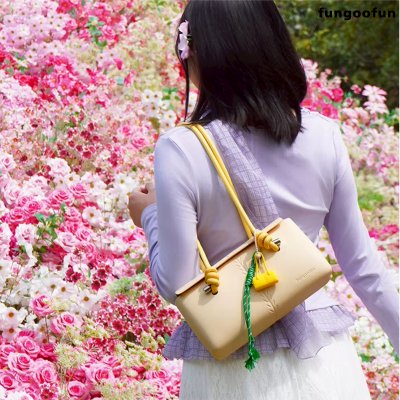 Fungoofun Wheat Ear Bag กระเป๋าสะพาย ดีไซน์นวัตกรรม EVA กันน้ำ น้ำหนักเบา รุ่น F542